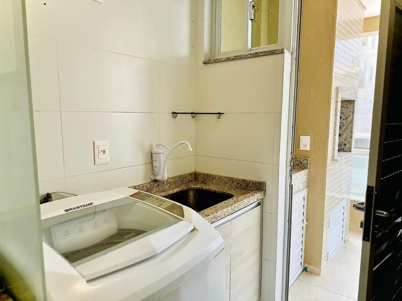 公寓 175 - Lindo Apartamento 3 Dormitorios Na Praia De Bombas 邦比尼亚斯 巴西