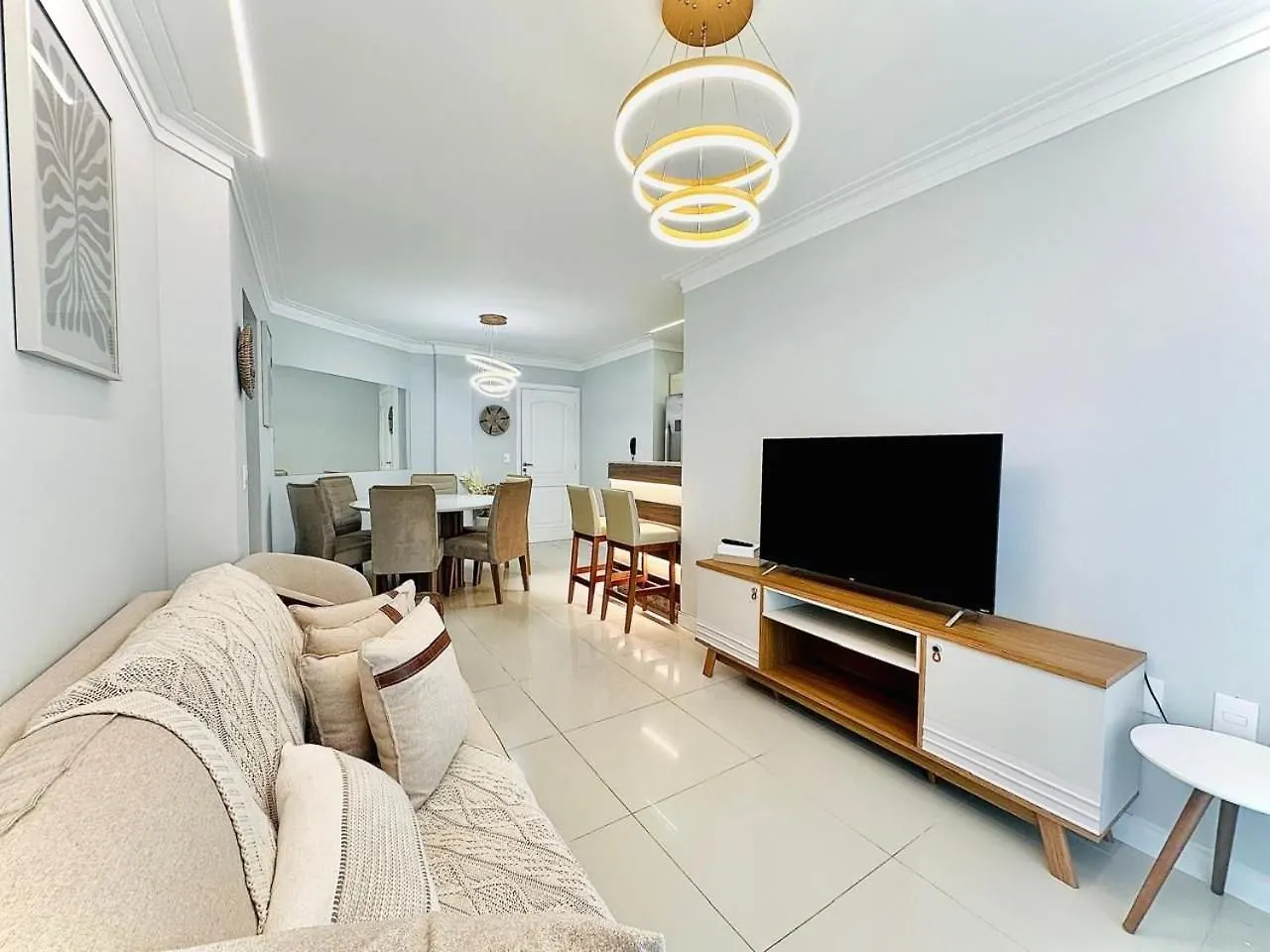 175 - Lindo Apartamento 3 Dormitorios Na Praia De Bombas 邦比尼亚斯 0*,  巴西